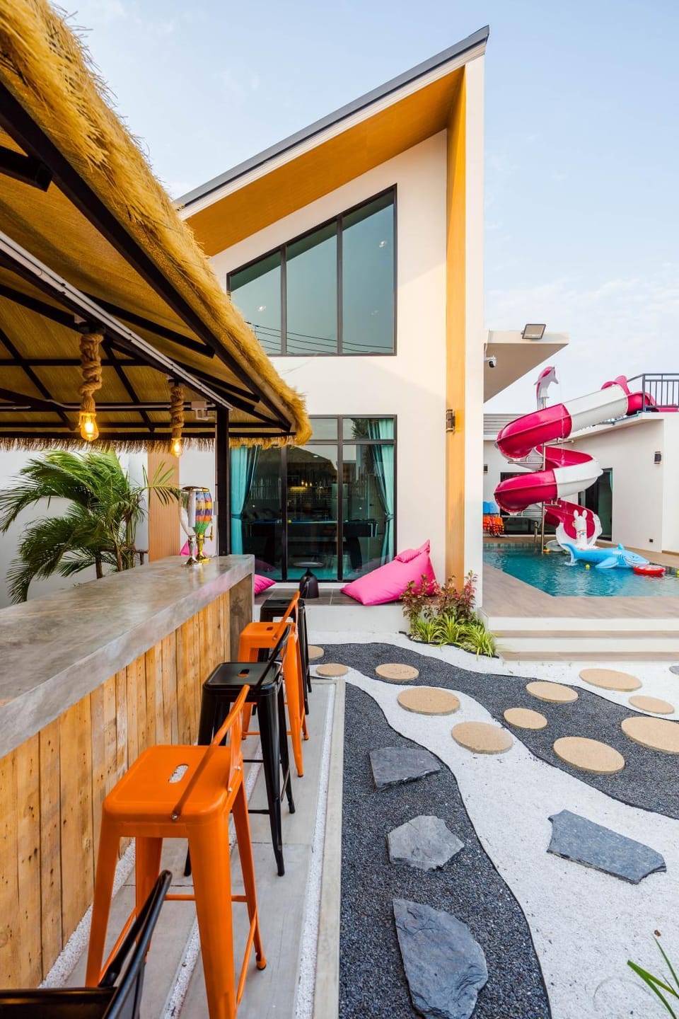 Lounge or bar, Seating area