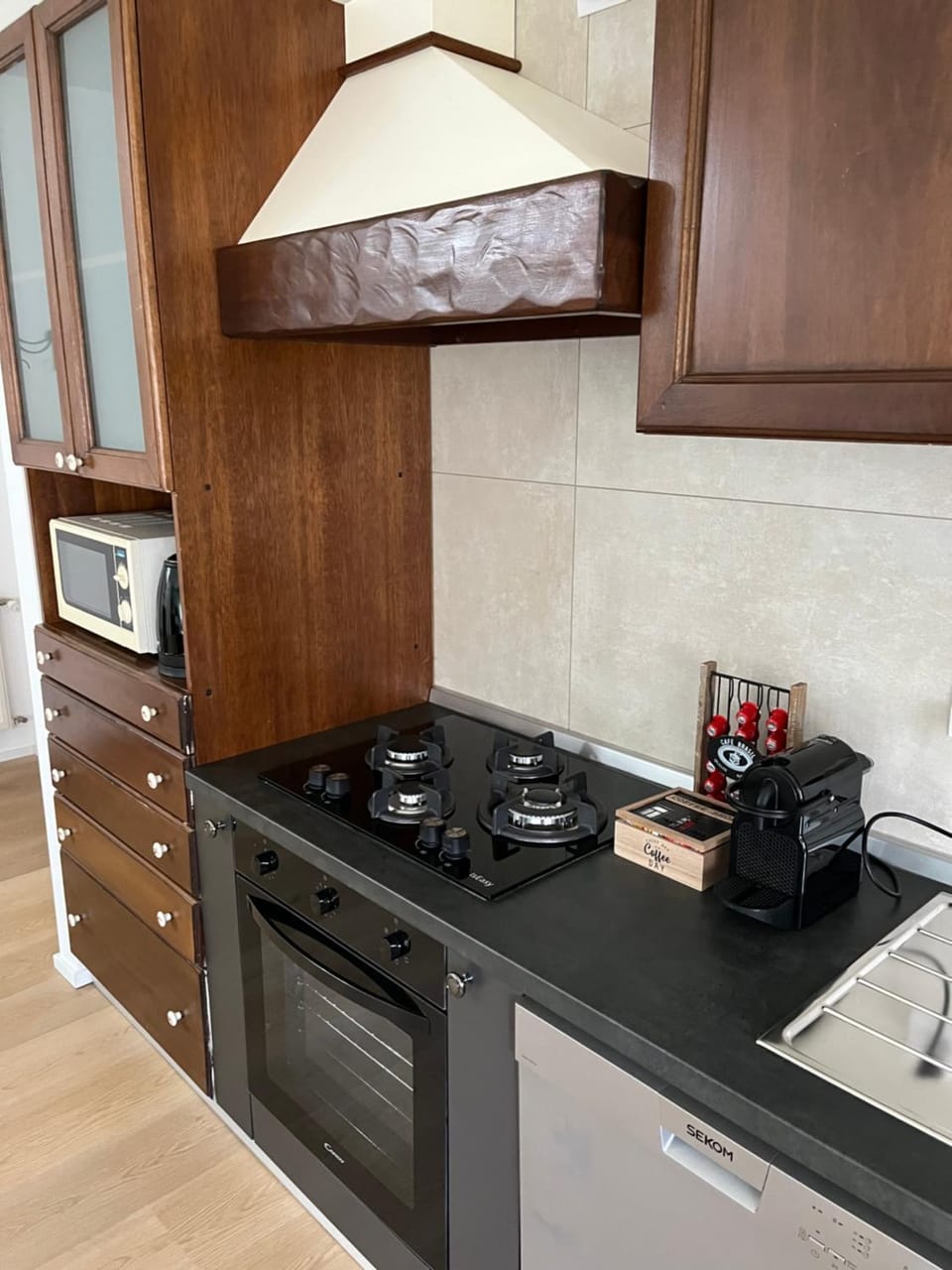 Kitchen or kitchenette, dishwasher, minibar, pet friendly, stove, toaster