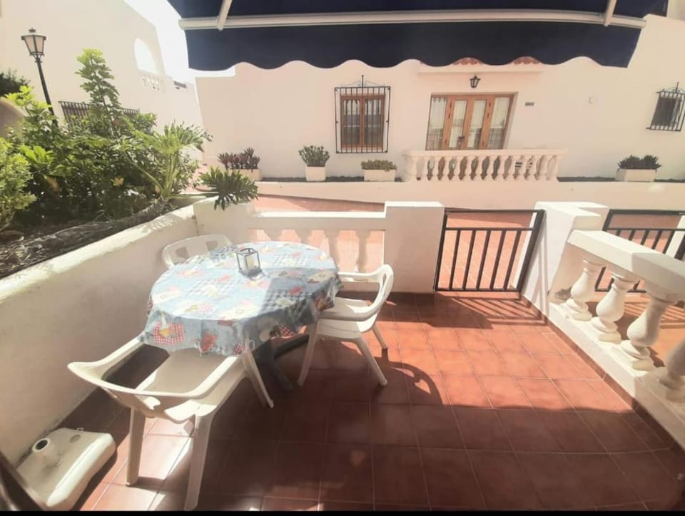 Apartment In Los Cristianos with pool in Port Royal Apartment in Los Cristianos
