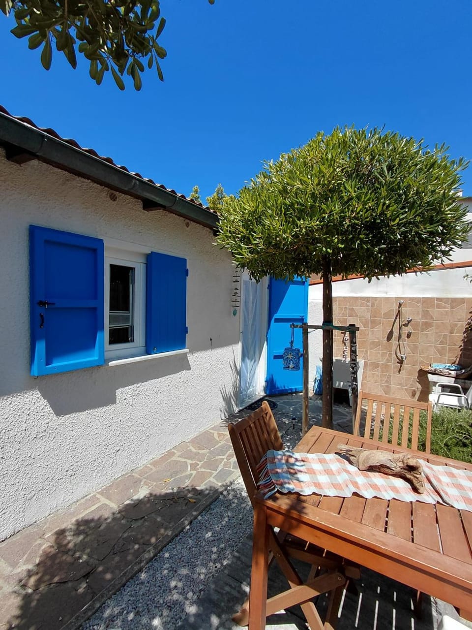 Monolocale con giardino privato, 1 minuto dal mare House in Marina di Pisa
