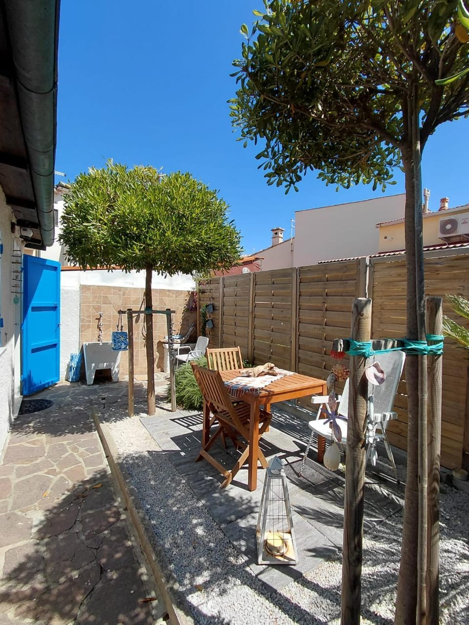 Monolocale con giardino privato, 1 minuto dal mare House in Marina di Pisa