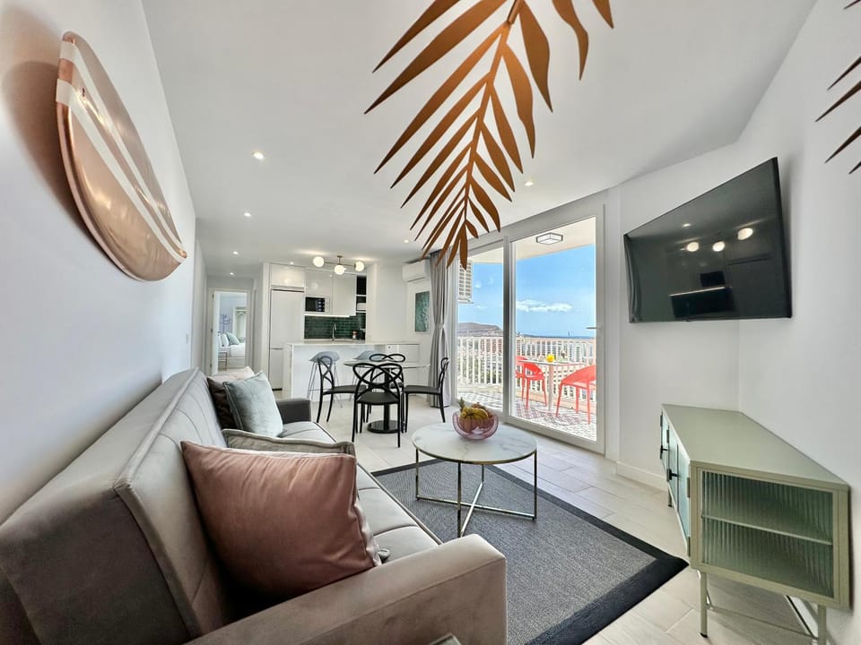 TV and multimedia, Living room, Dining area, Sea view