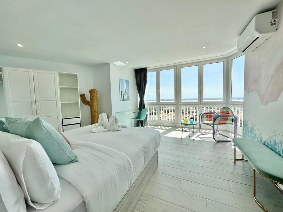 Bed, Photo of the whole room, Bedroom, Sea view, air conditioner