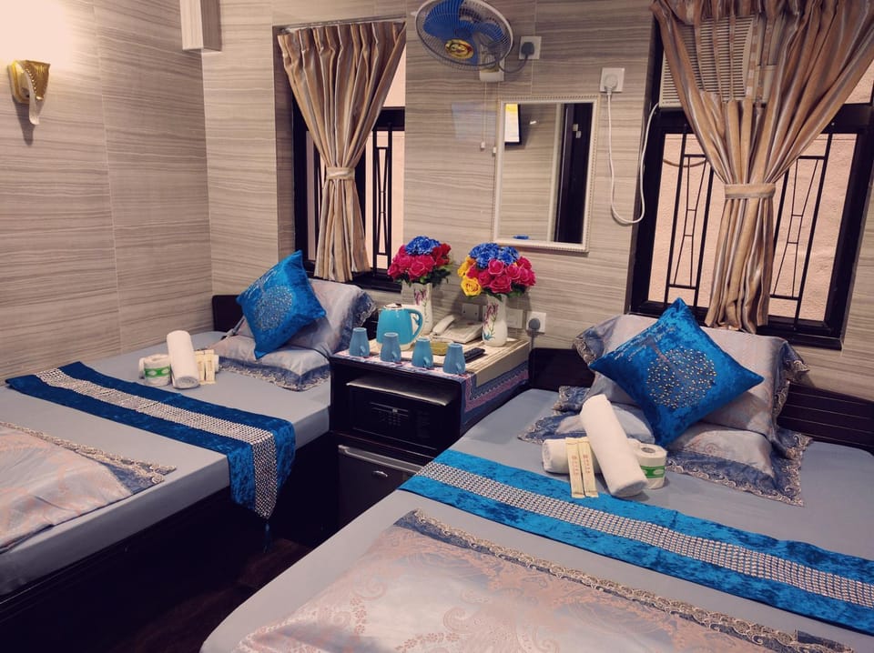 Day, Other, Photo of the whole room, Decorative detail, Bedroom, On site