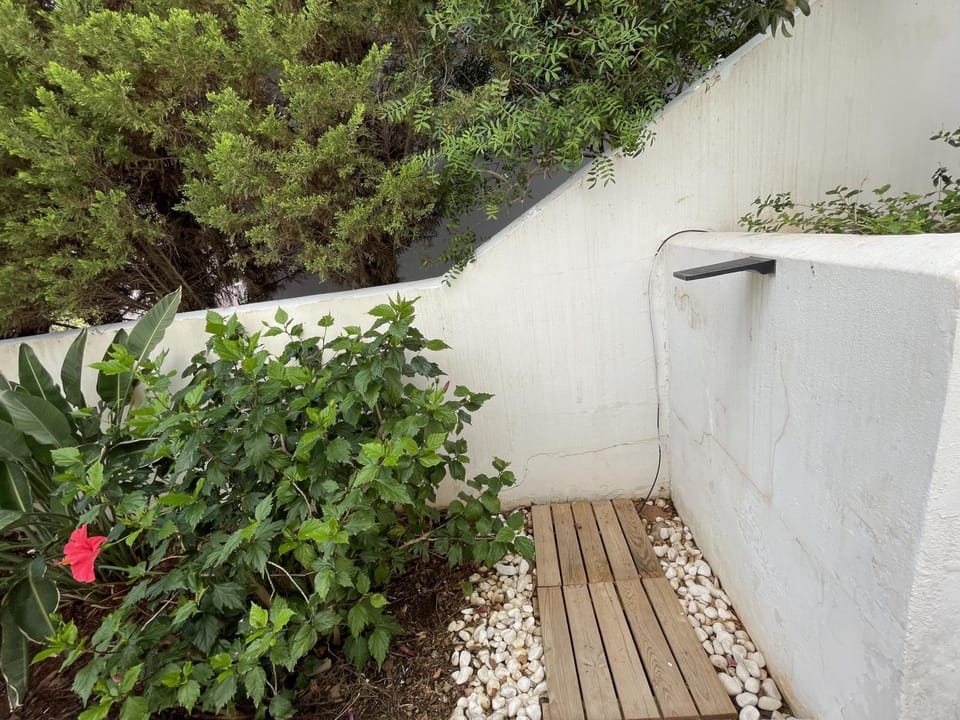 Shower, Garden