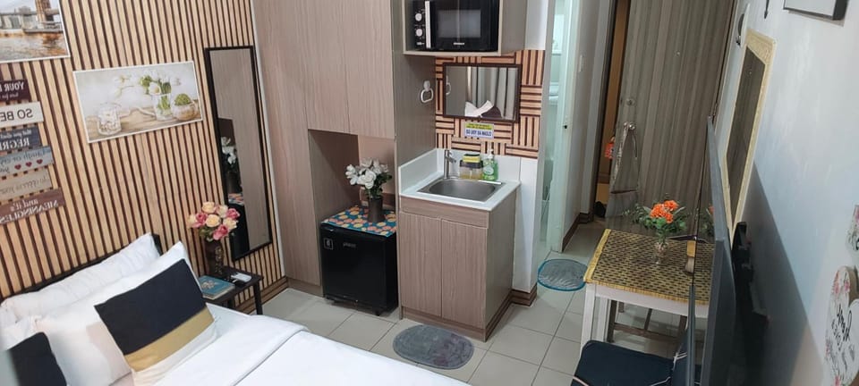 JJMC HOMESTAY 32 With Netflix and Unli Wifi Apartment in Mandaluyong