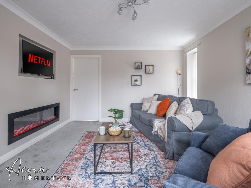 TV and multimedia, Living room, Seating area