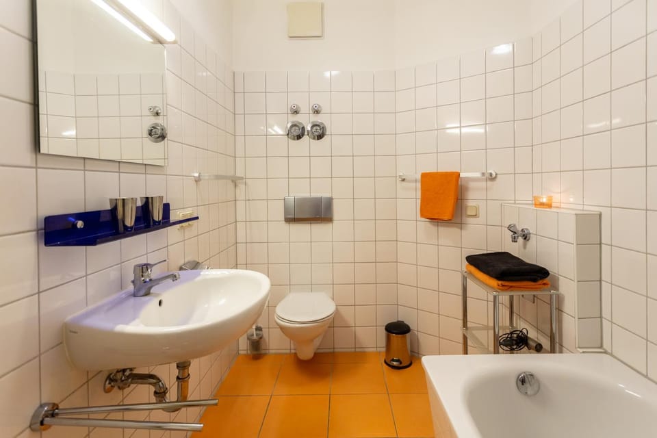 Toilet, Bathroom, Bath, towels