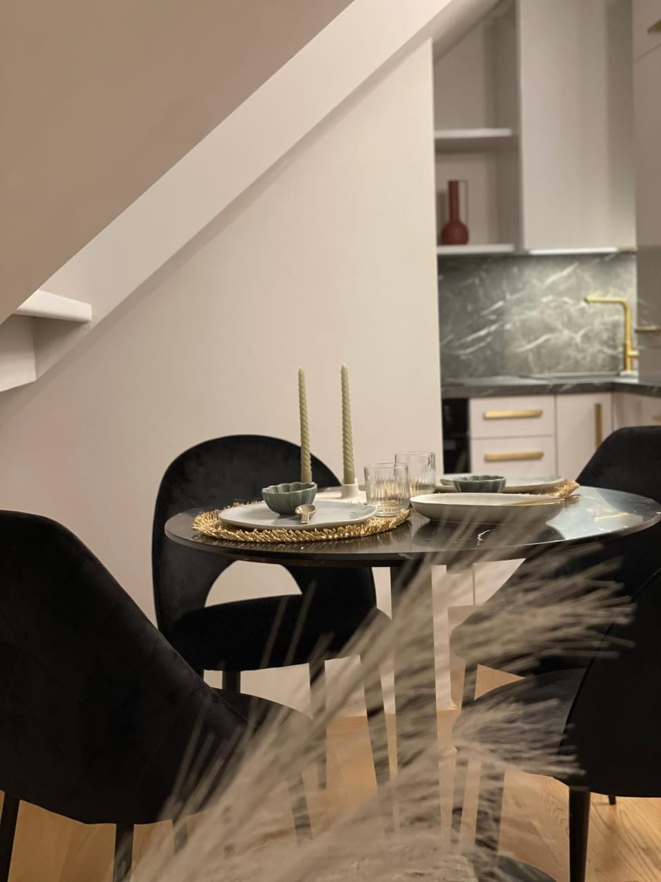 Seating area, Dining area