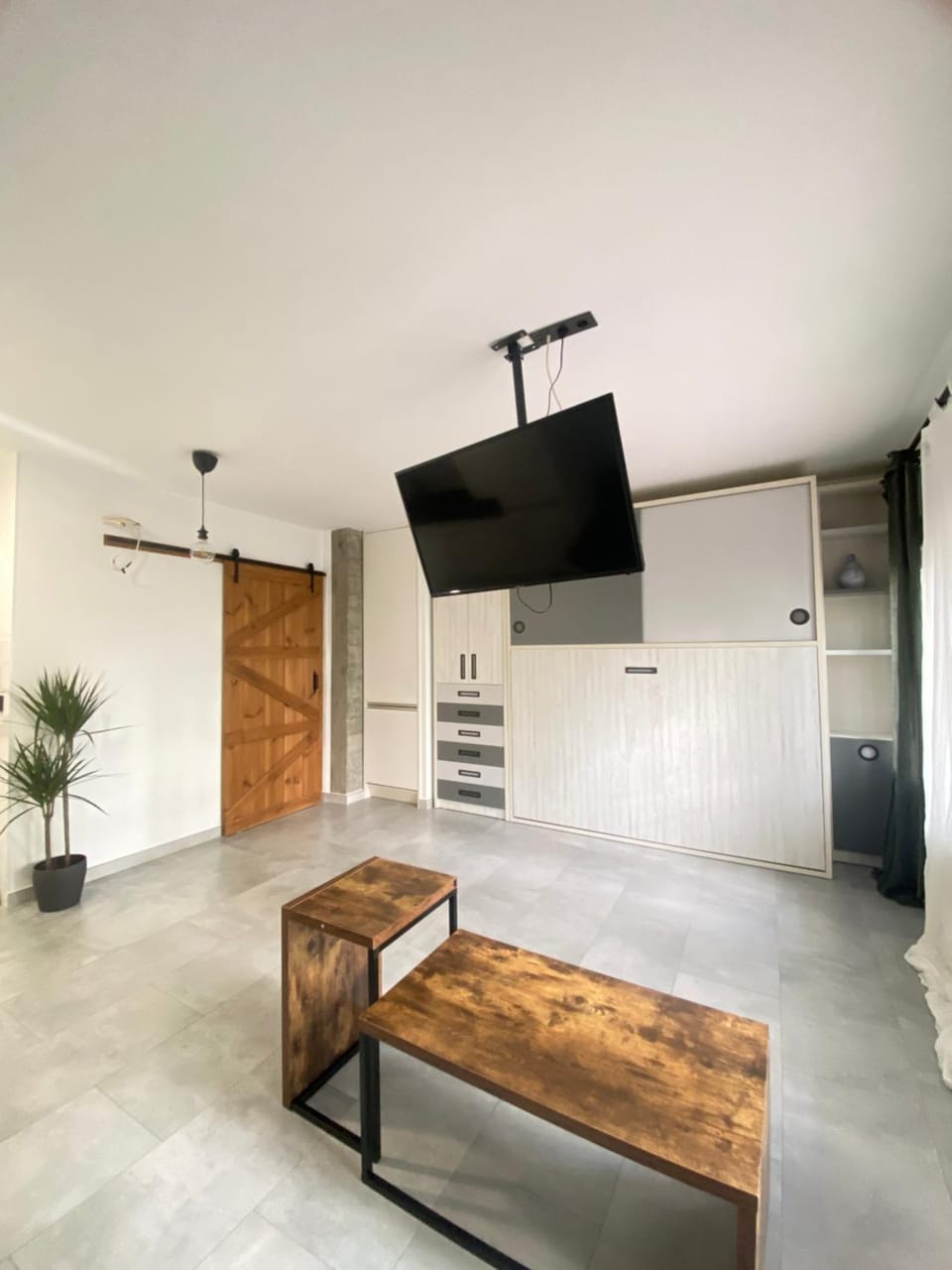 Communal lounge/ TV room, TV and multimedia, Living room, Seating area