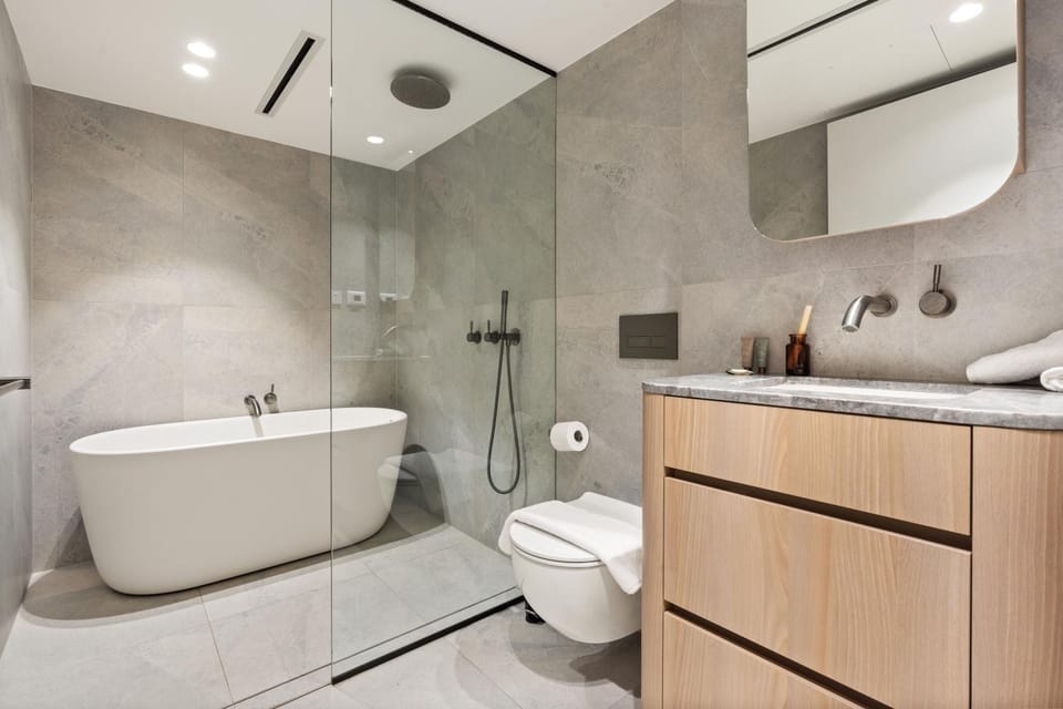 Toilet, Bathroom, Bath