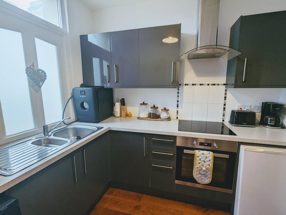 Kitchen or kitchenette, dishwasher, pet friendly, stove, toaster