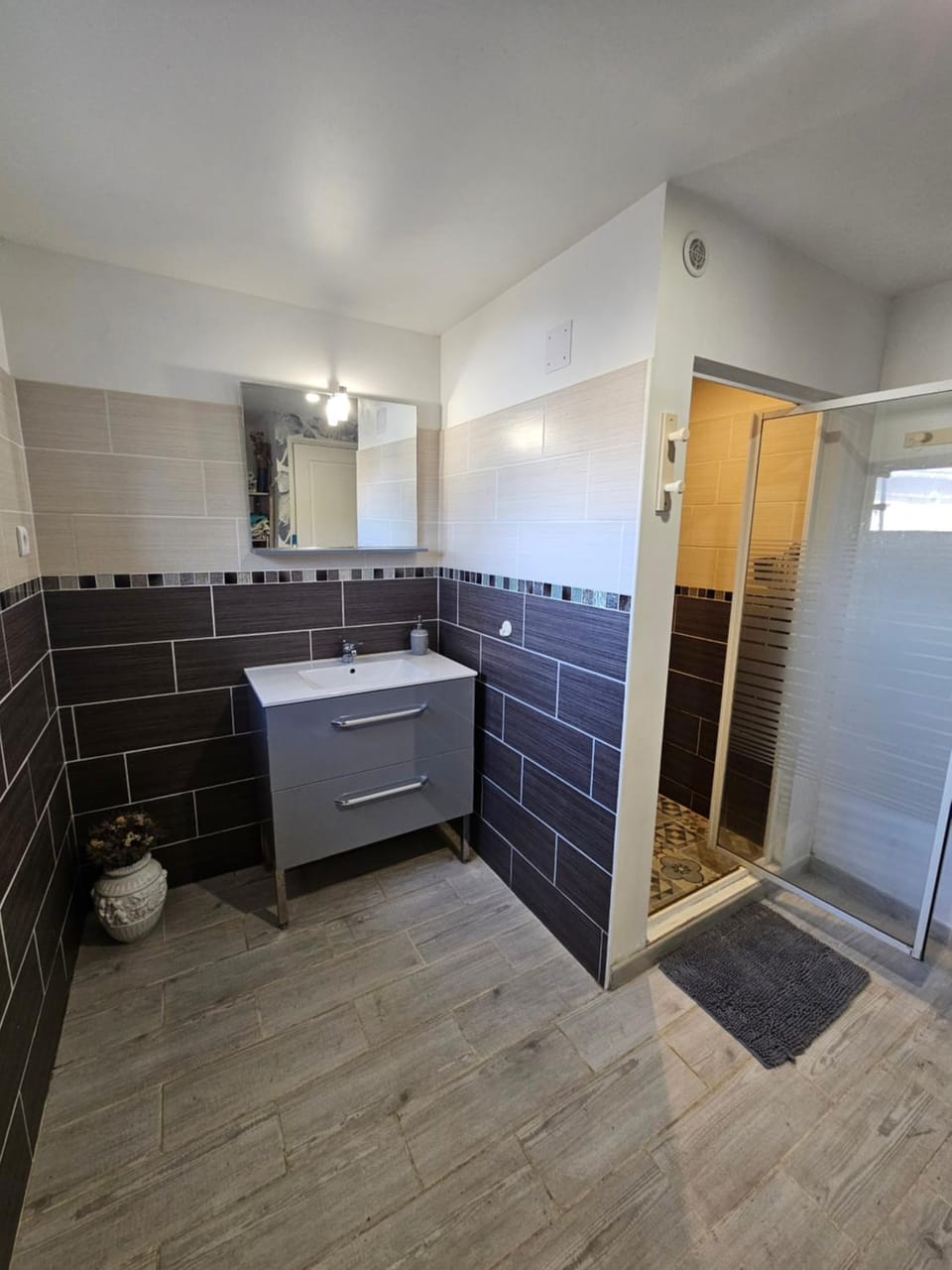 Shower, Bathroom