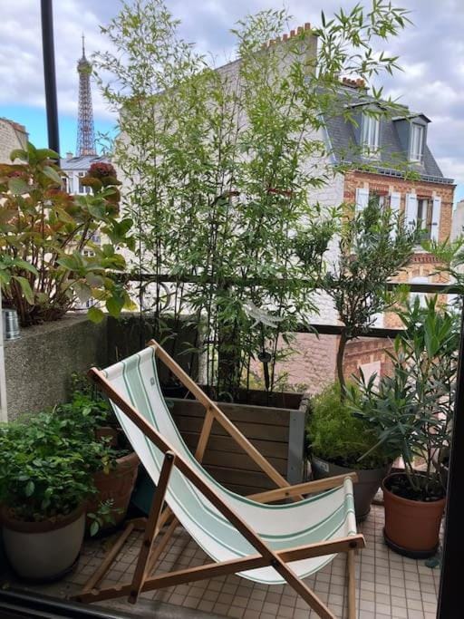 View (from property/room), Balcony/Terrace, Seating area, Garden view, sunbed