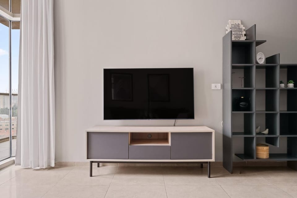 Luxurious 1BDR Terrace Parking in City Central Apartment in Jerusalem