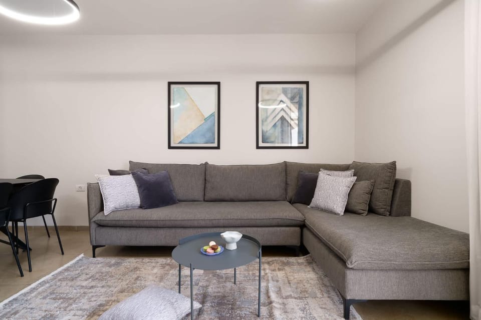 Luxurious 1BDR Terrace Parking in City Central Apartment in Jerusalem