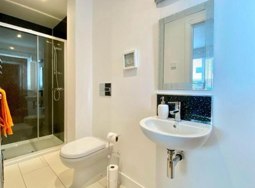 Shower, Bathroom