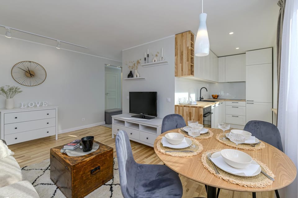 TV and multimedia, Kitchen or kitchenette, Dining area