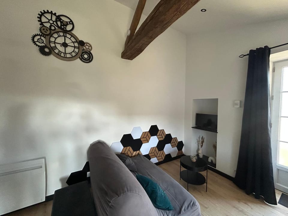 Charmant logement atypique et calme Apartment in Pays de la Loire