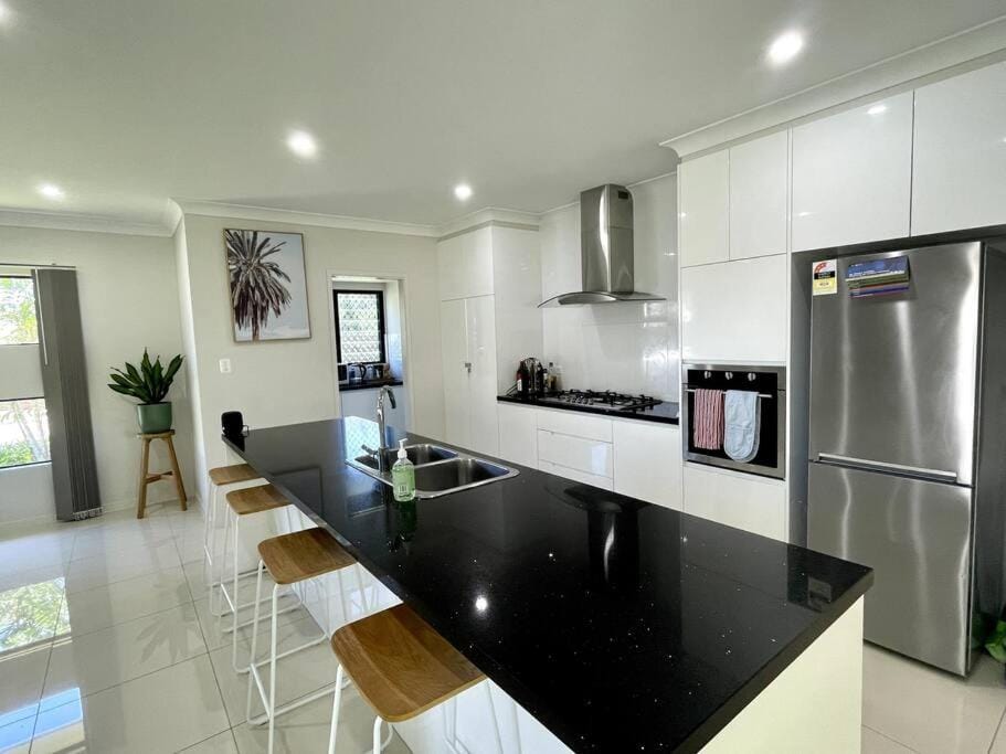 Kitchen or kitchenette, dishwasher, minibar, pet friendly, stove, toaster