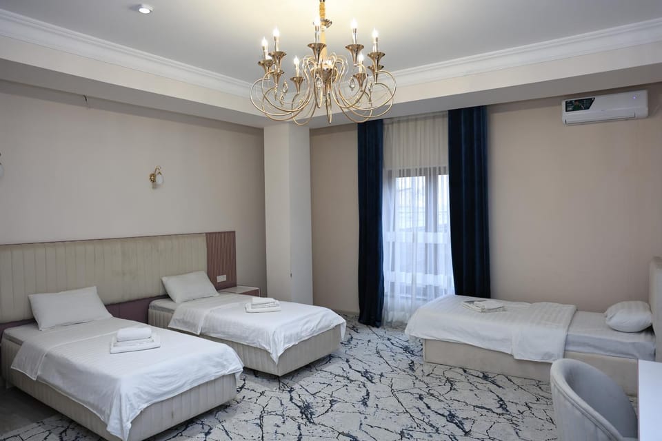 Bed, Photo of the whole room, air conditioner