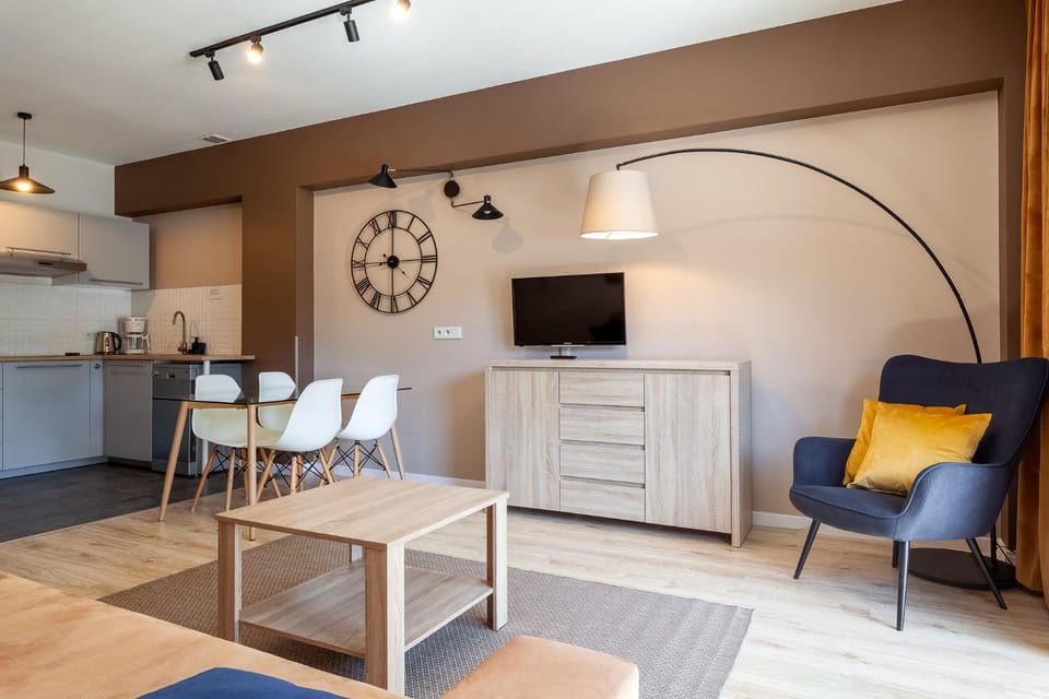 TV and multimedia, Kitchen or kitchenette, Living room, Dining area