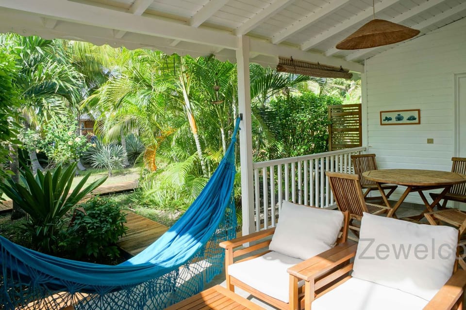 Patio, Spring, Day, Balcony/Terrace, Seating area, Garden view
