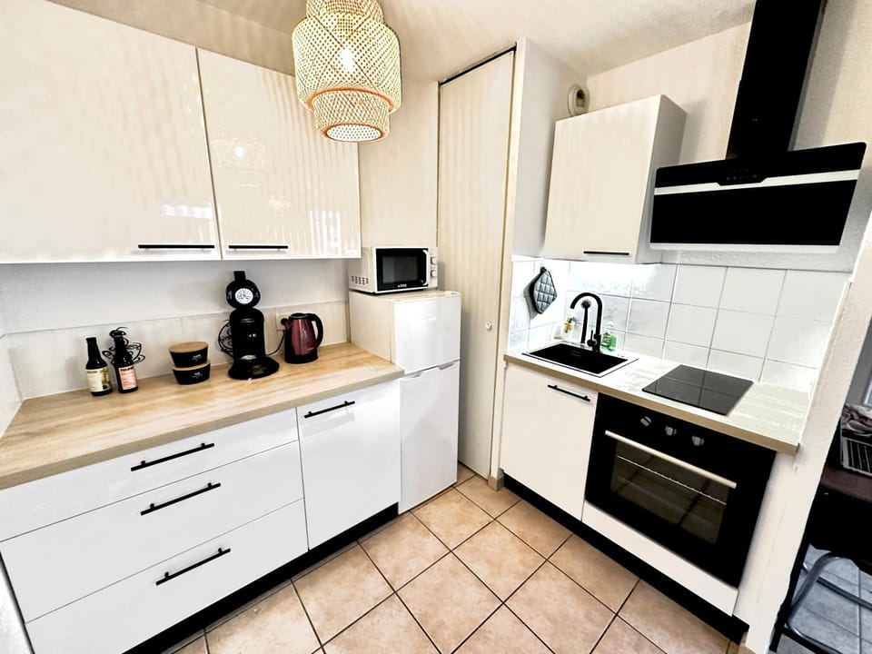 Coffee/tea facilities, Kitchen or kitchenette