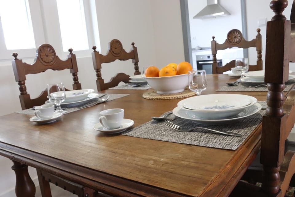 Coffee/tea facilities, Food and drinks, Dining area, Breakfast