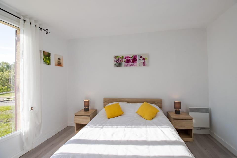 Living room, Bedroom