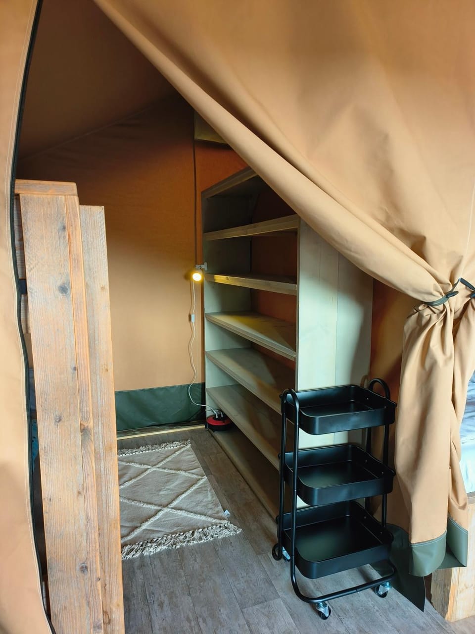 Luxe safaritent Luxury tent in Friesland, Netherlands