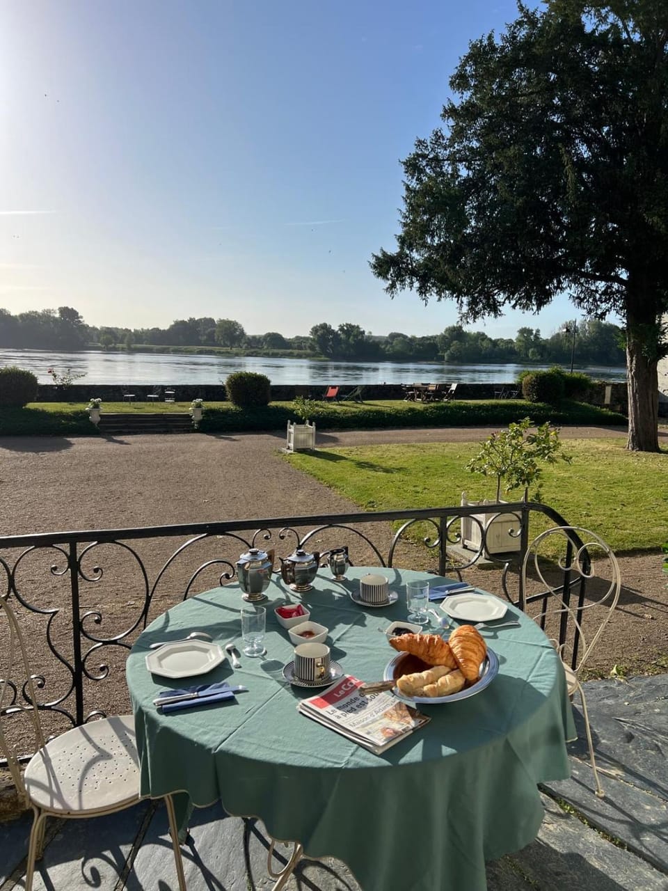 River view, Breakfast