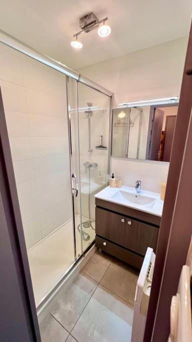 Studio en bord de mer Apartment in La Londe-les-Maures