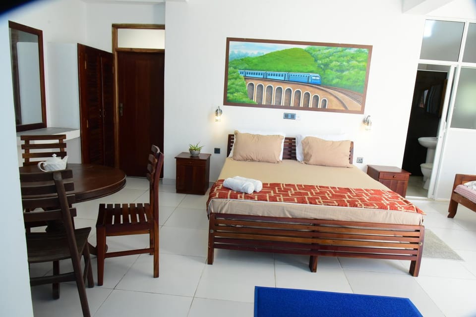 Hotel Happy Tuna Bed and Breakfast in Hikkaduwa