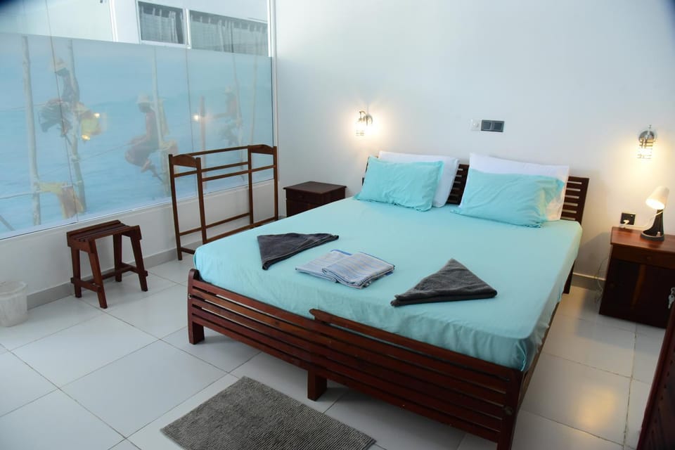 Hotel Happy Tuna Bed and Breakfast in Hikkaduwa