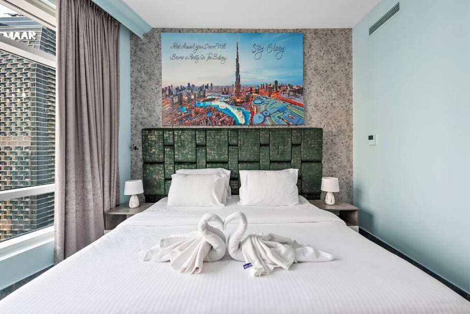 FIRST CLASS 2BR Stunning Fountain View Apartment in Dubai