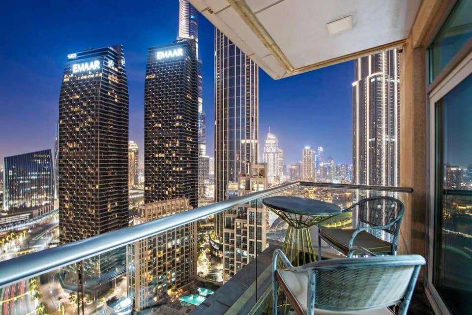 FIRST CLASS 2BR Stunning Fountain View Apartment in Dubai