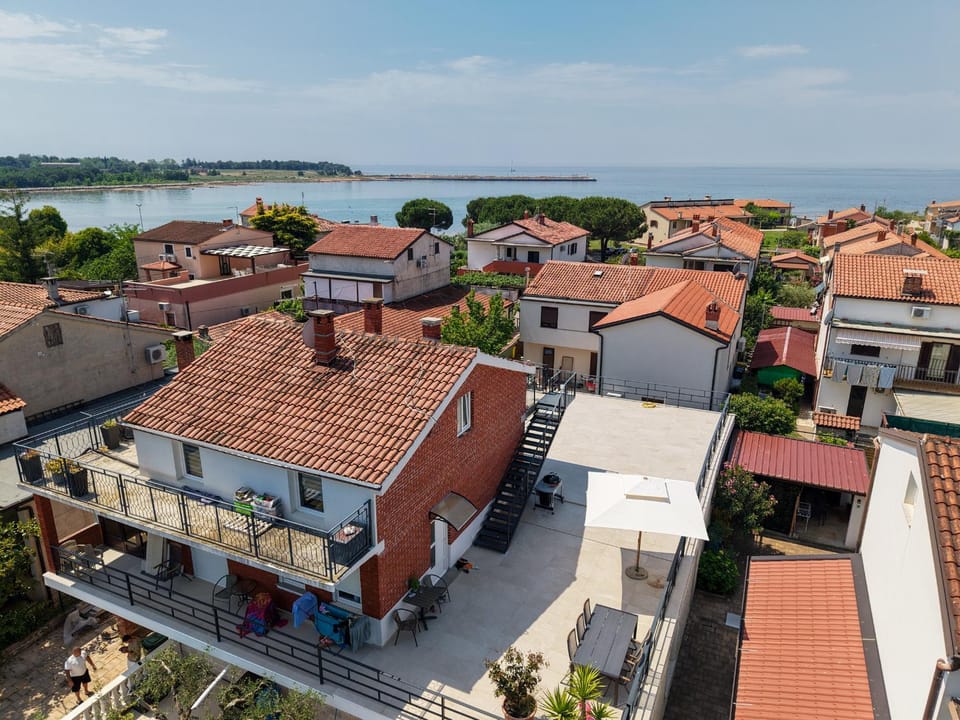 App Moela near the beach Apartment in Istria County