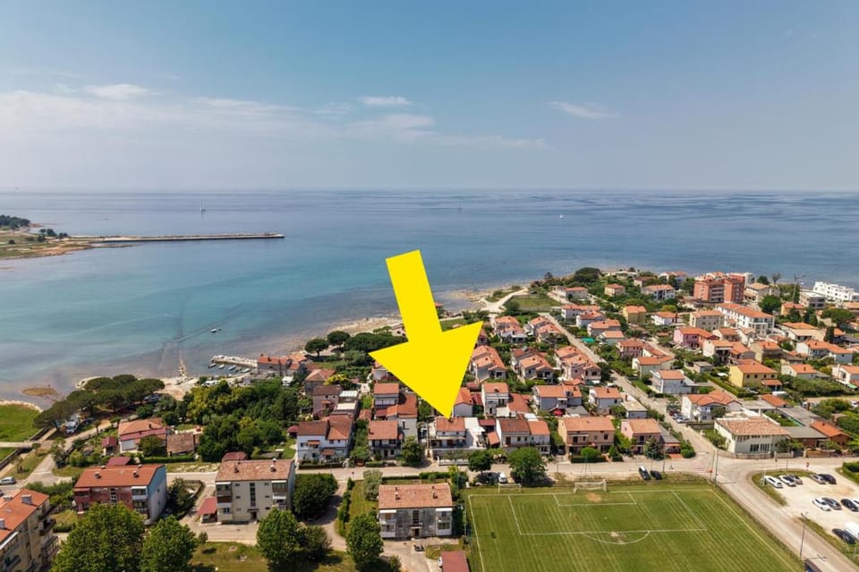 App Moela near the beach Apartment in Istria County