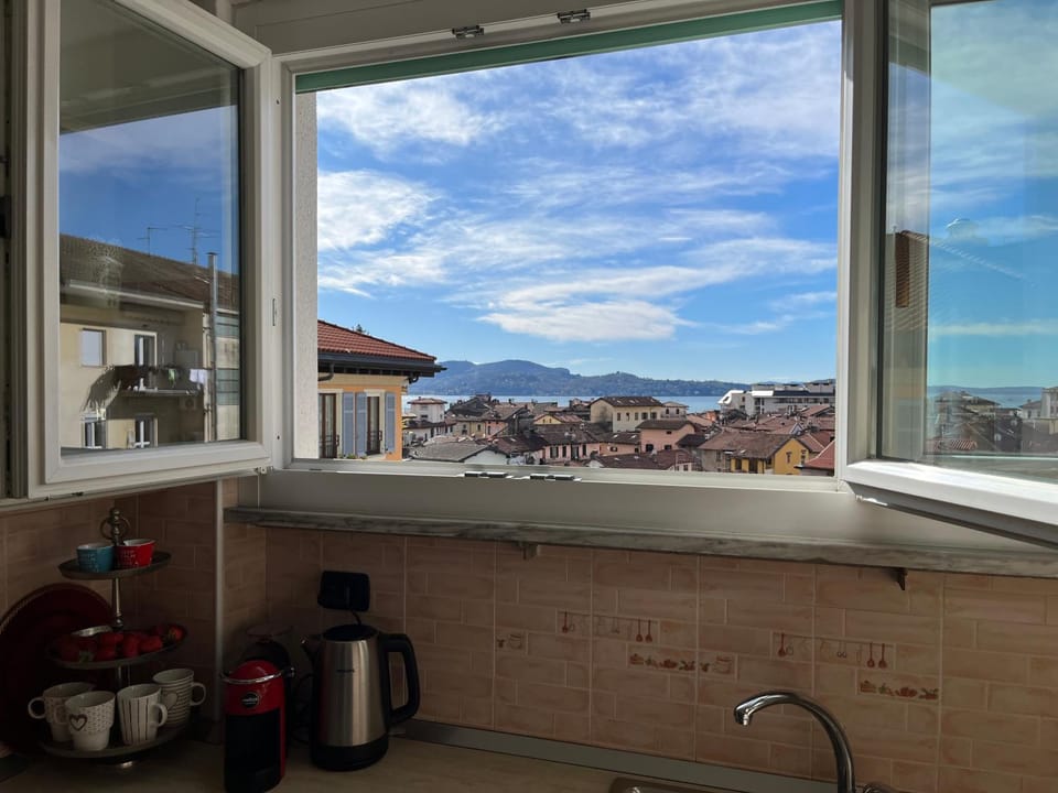 VITTORE 11 SQUARE Apartment in Intra