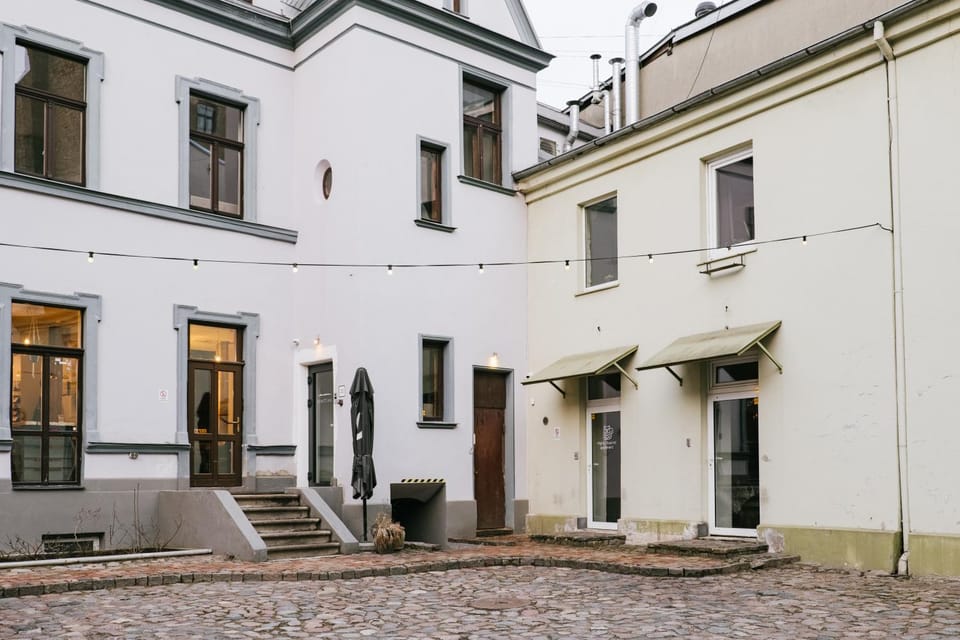 Property building, Facade/entrance, Day