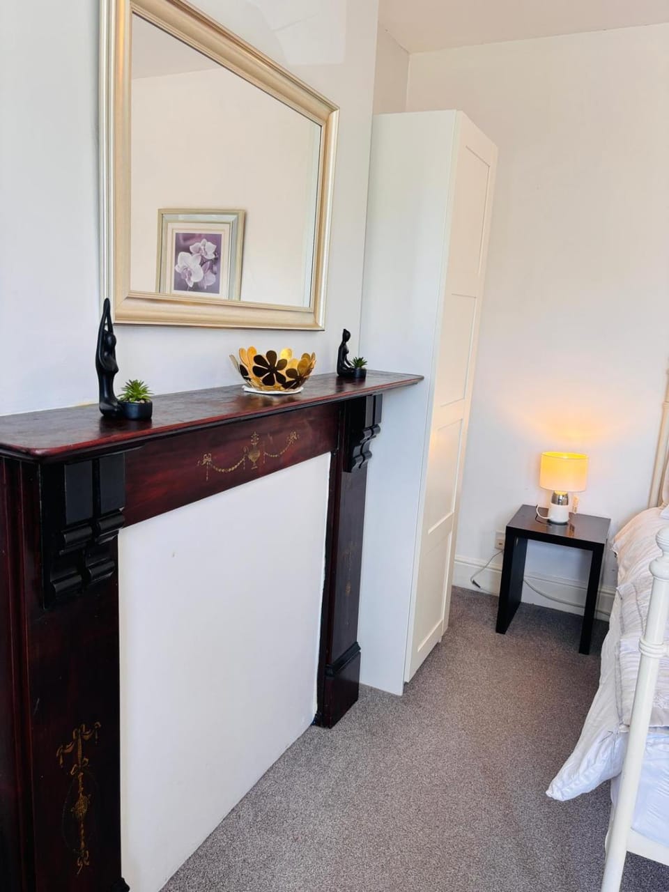 Decorative detail, Bedroom, wardrobe