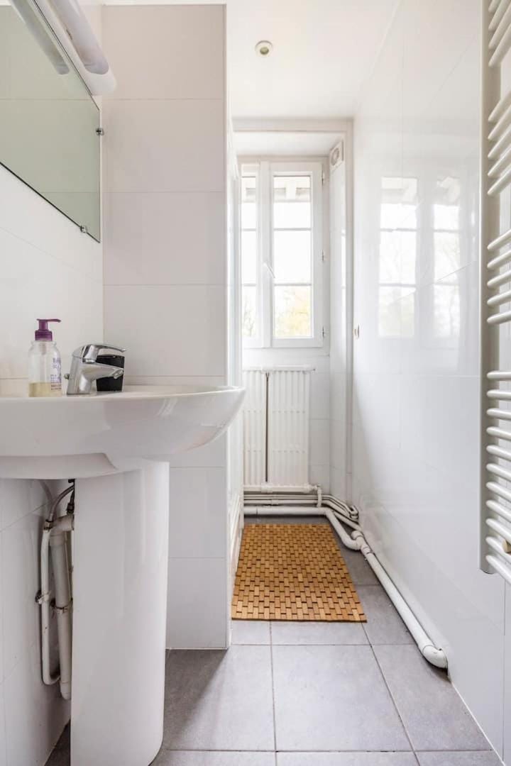 Maison Briand - Petite chambre chez l'habitant - Melun Centre - Wifi, Netflix, Smart TV, Lit à mousse mémoire de forme Vacation rental in Île-de-France