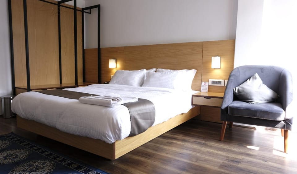 Hotel Sernya - M.G.Marg Hotel in India
