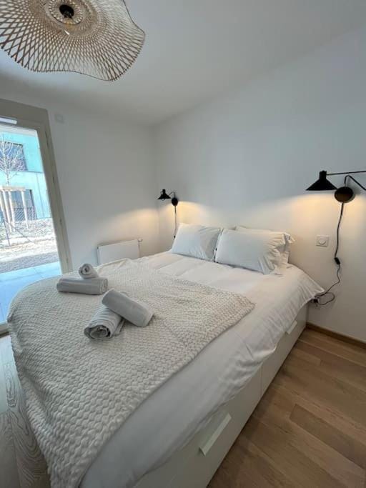 Pépite Suites - REFUGE EN VILLE - Appart Cosy avec Garage privé Apartment in Annecy