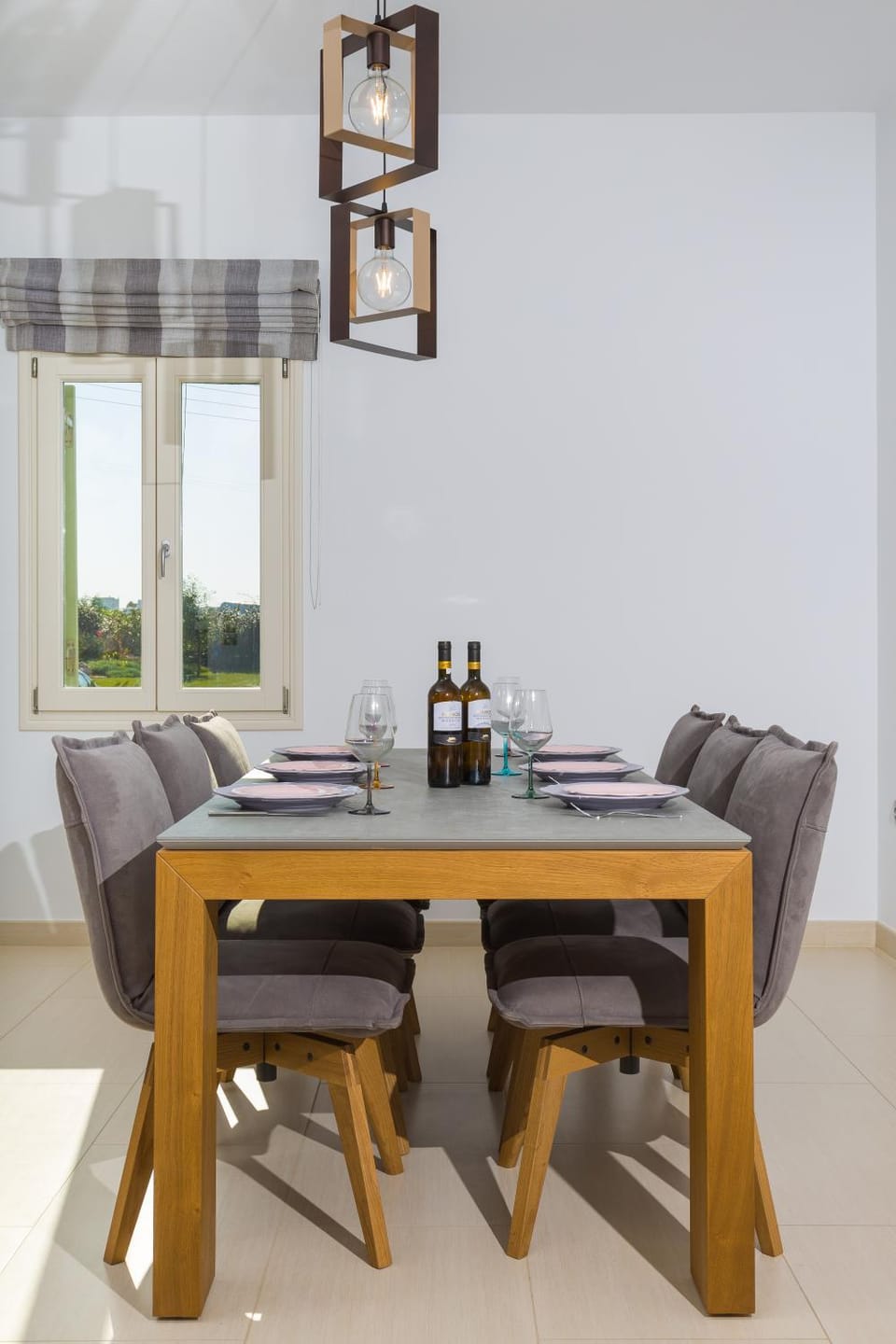 Seating area, Dining area