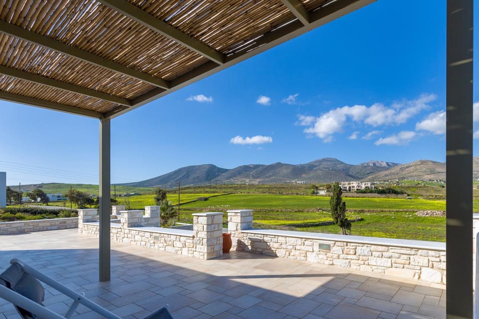 Patio, Spring, Day, Natural landscape, View (from property/room), Balcony/Terrace, Mountain view