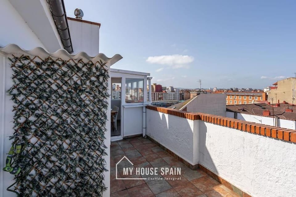 MyHouseSpain - Ático con gran terraza en Gijón Apartment in Gijón