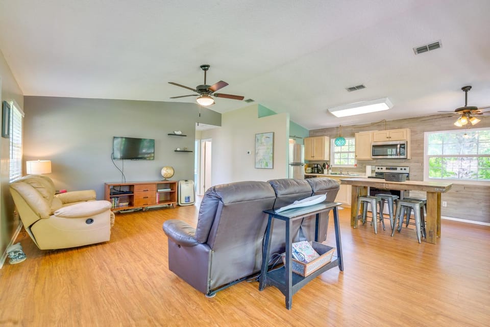 Relax Fireside: Riverfront Inglis Duplex w/ Dock House in Florida
