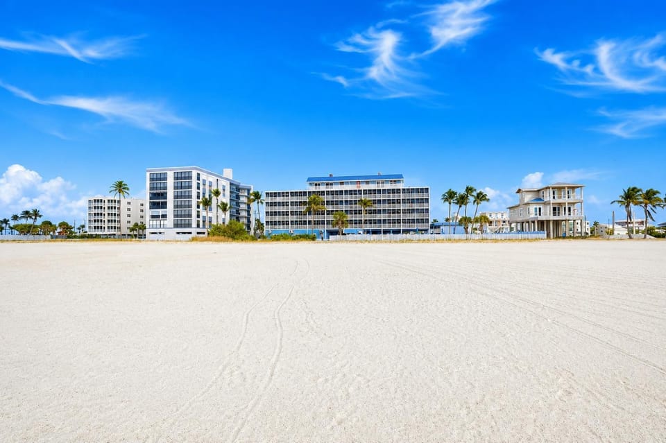 Property building, Day, Beach